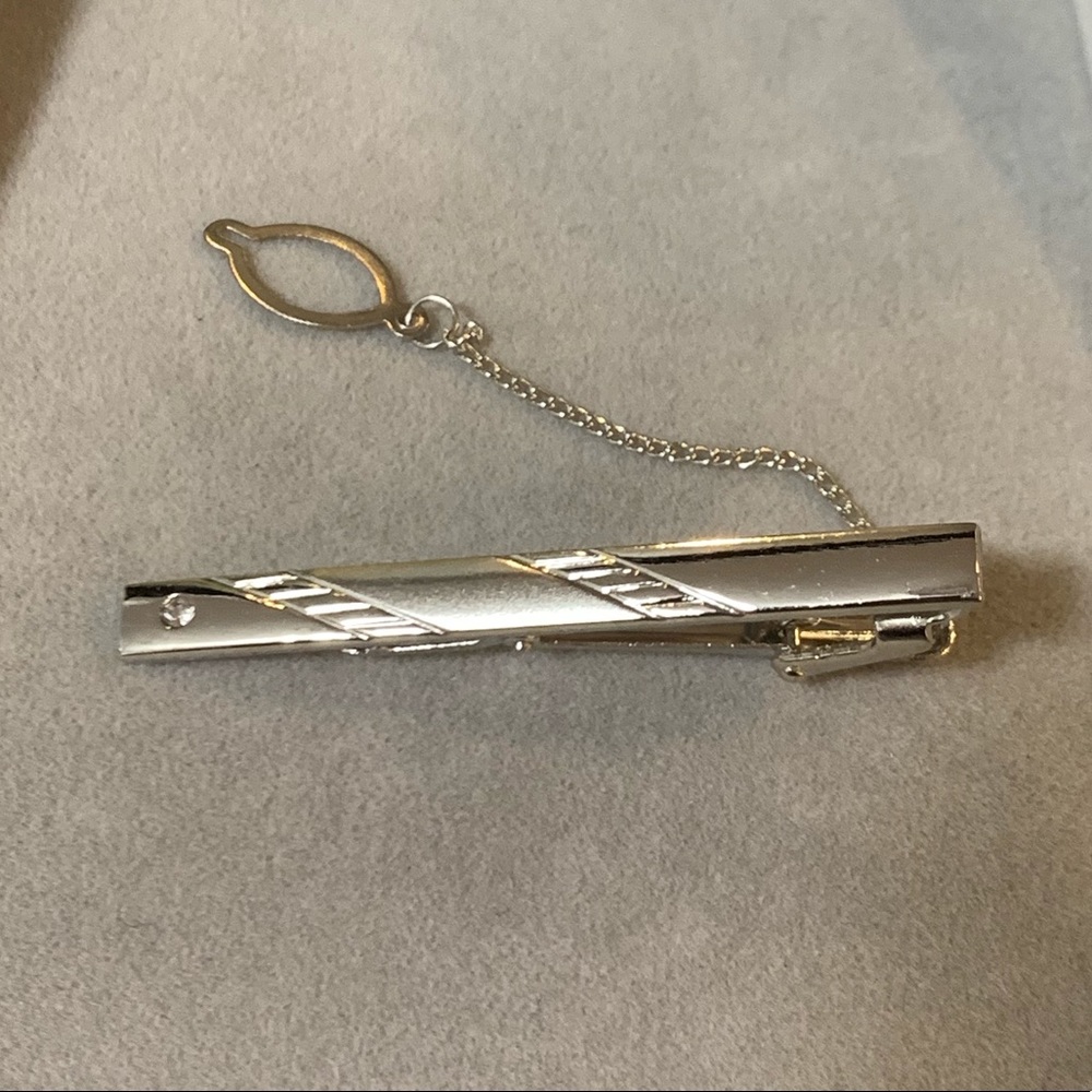 Stylish Silver Tie Bar NWOT